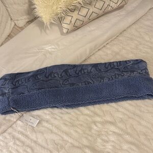 Vera Bradley Navy Animal Pattern Scarf